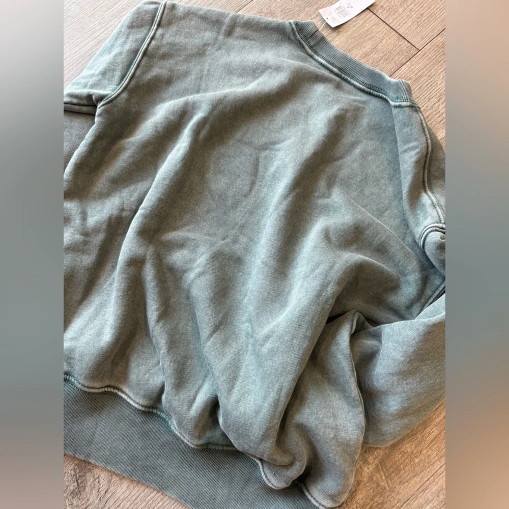 GAP Crewneck Sweater in Teal